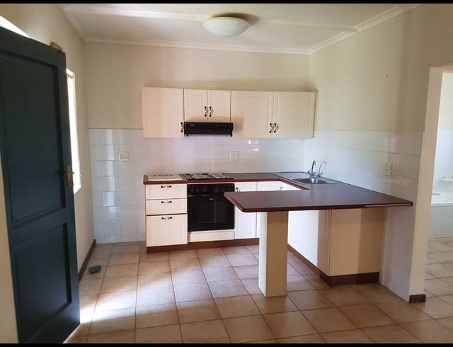 1 BEDROOM TOWNHOUSE SOLD IN LINCOLN MEADE